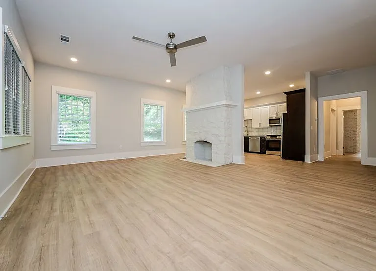 616 Linwood Ave NE #A — Photo 3