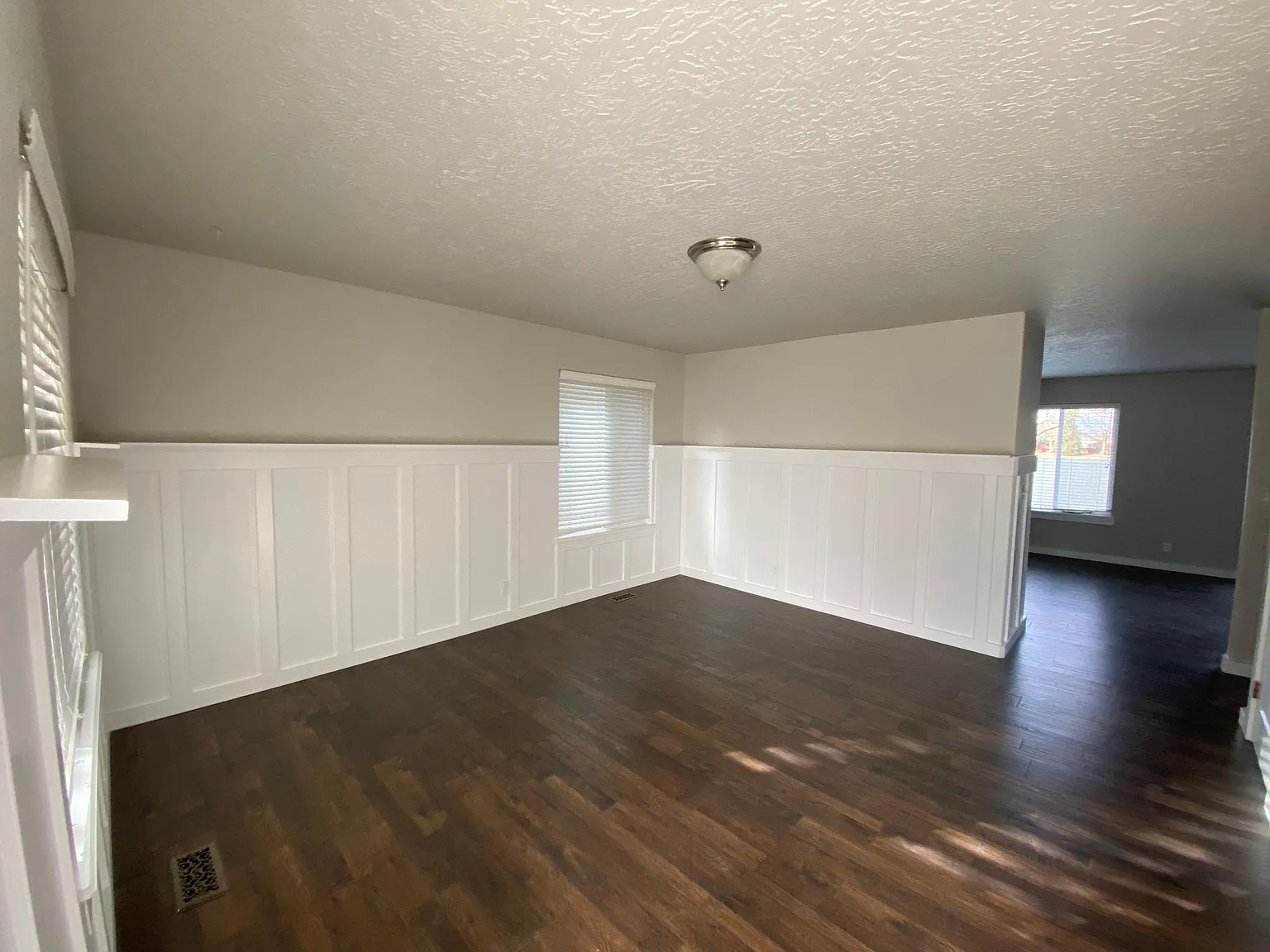 4 bed, 2.5 bath, 2009 sqft, $2,380 — Photo 4