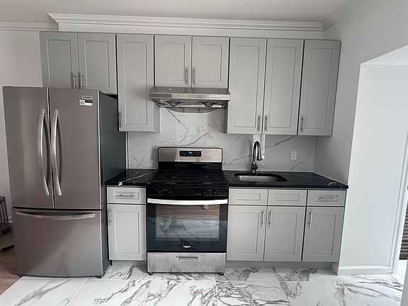 2nd image of 152 18th St APT 1