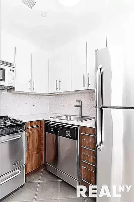 Rented by REAL New York | media 12