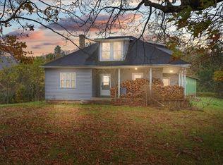 977 Robe Shull Rd, Mountain City, TN 37683