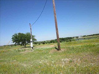 3rd image of 559 Private Road 908