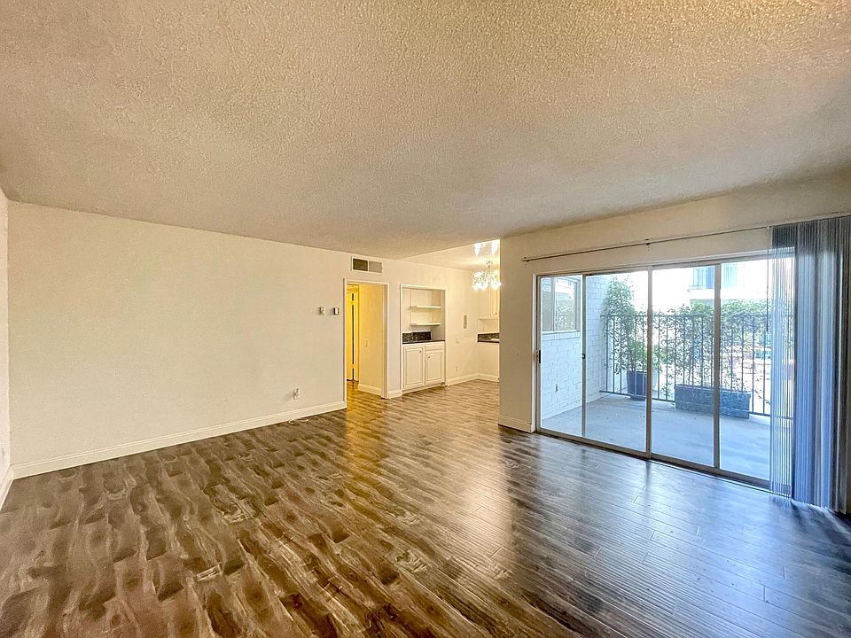1st image of 11645 Chenault St #210