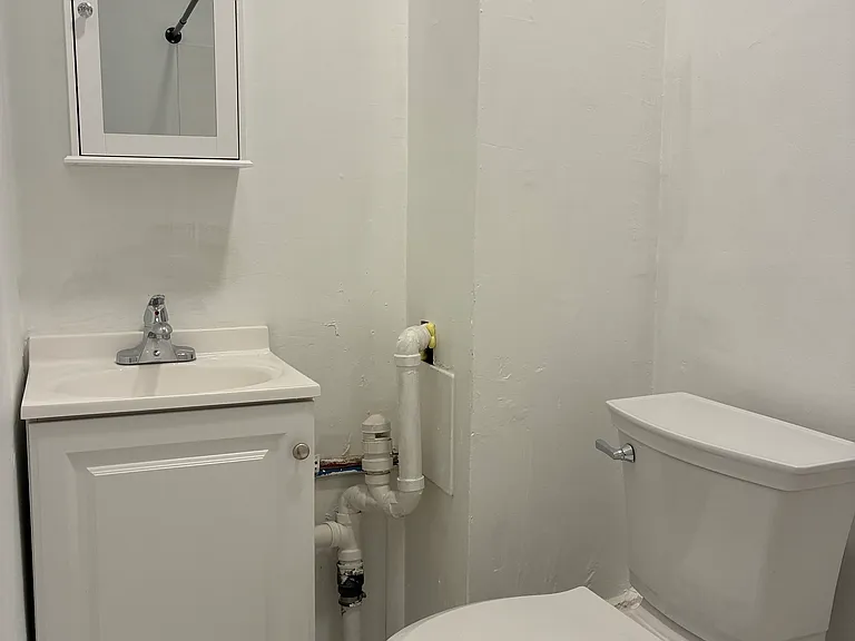 9 Benkard Ave #2 — Photo 9