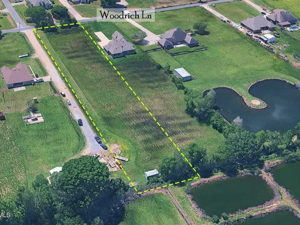 300 Woodrich Ln, Lafayette, LA 70507