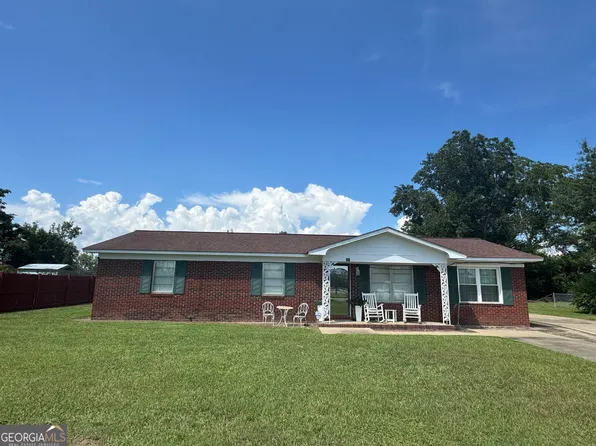 76 Burketts Ferry Rd, Hazlehurst, GA 31539