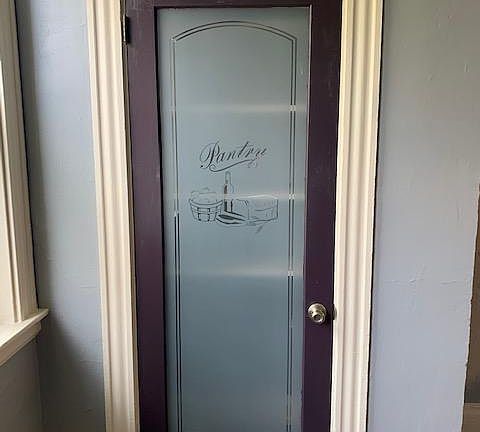 2nd image of 2912 Henshaw Ave