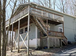 152 Fairview Dr, Dingmans Ferry, PA 18328