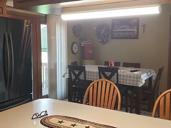 5th image of 1199 Forest Hills Dr
