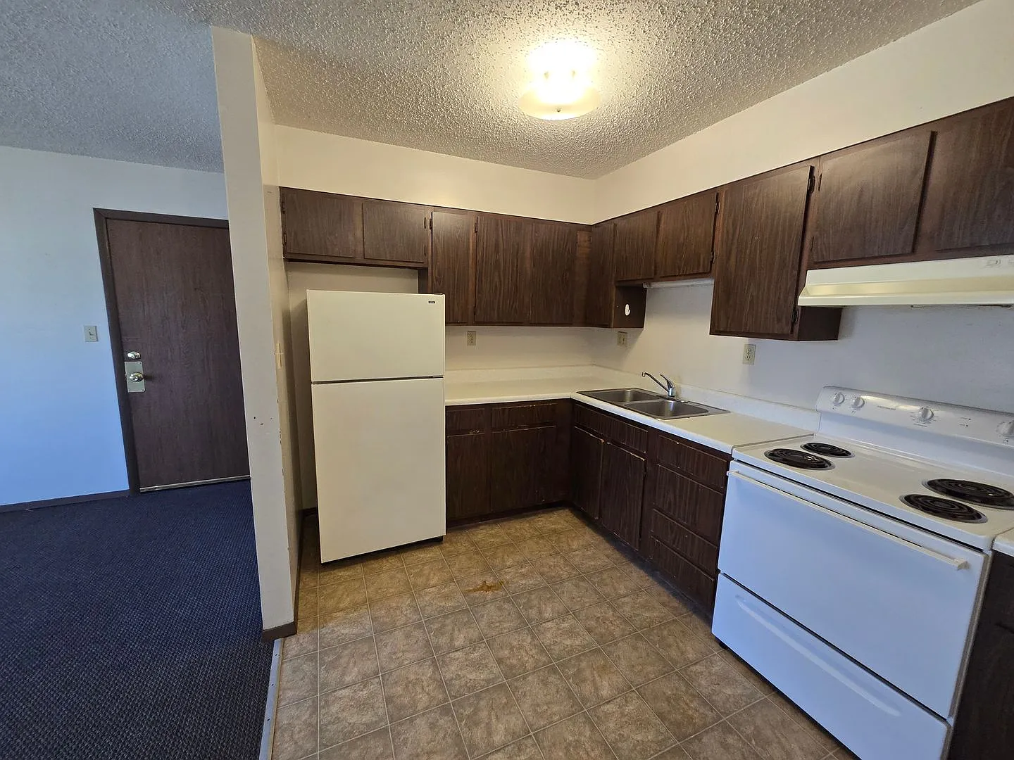 Tiger Rentals: Victoria Gardens — Photo 1
