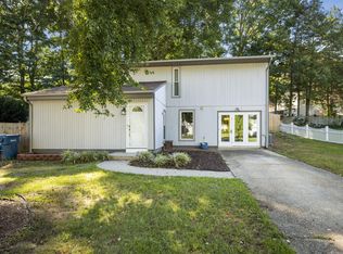 9022 Andromeda Dr, Burke, VA 22015