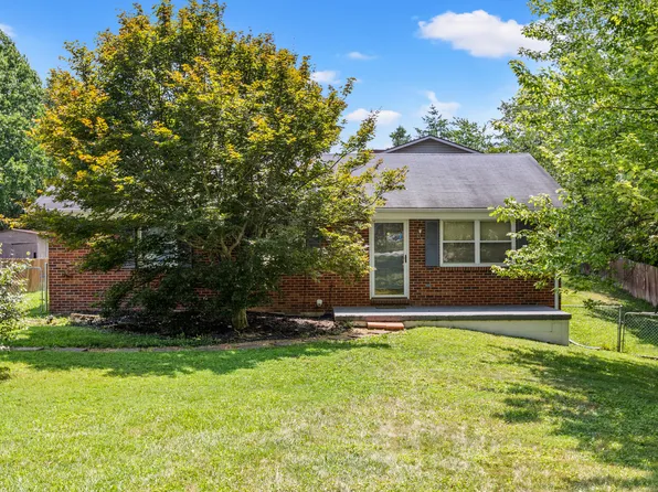 1955 Opossum Run Rd, Irvine, KY 40336