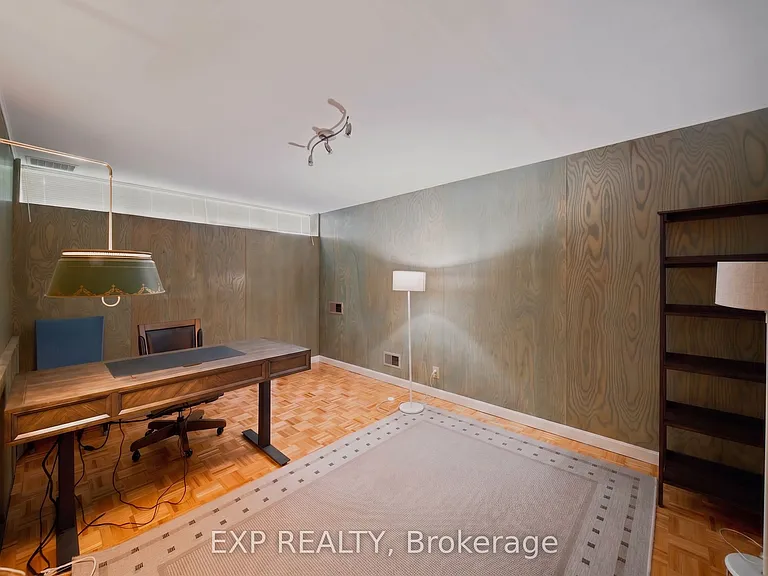 304 Roger Rd — Photo 38