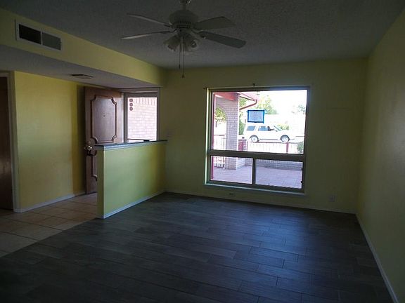 3rd image of 10544 Springwood Dr