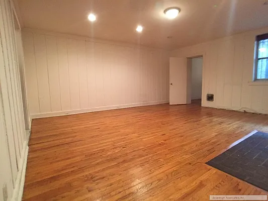 Rented by Sovereign Associates | media 26