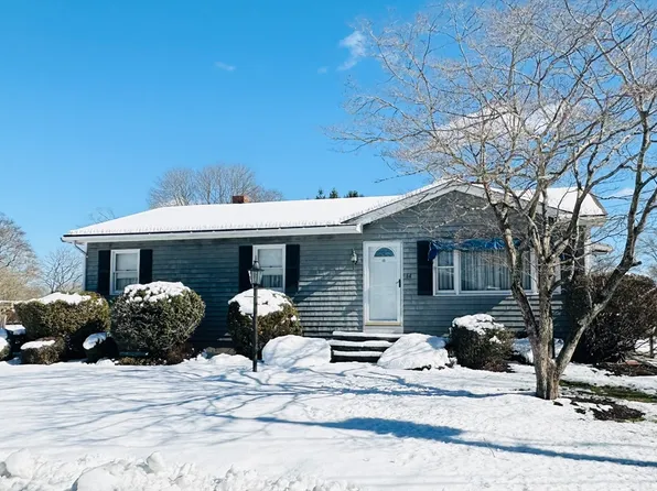 64 Chandler Dr, Somerset, MA 02726