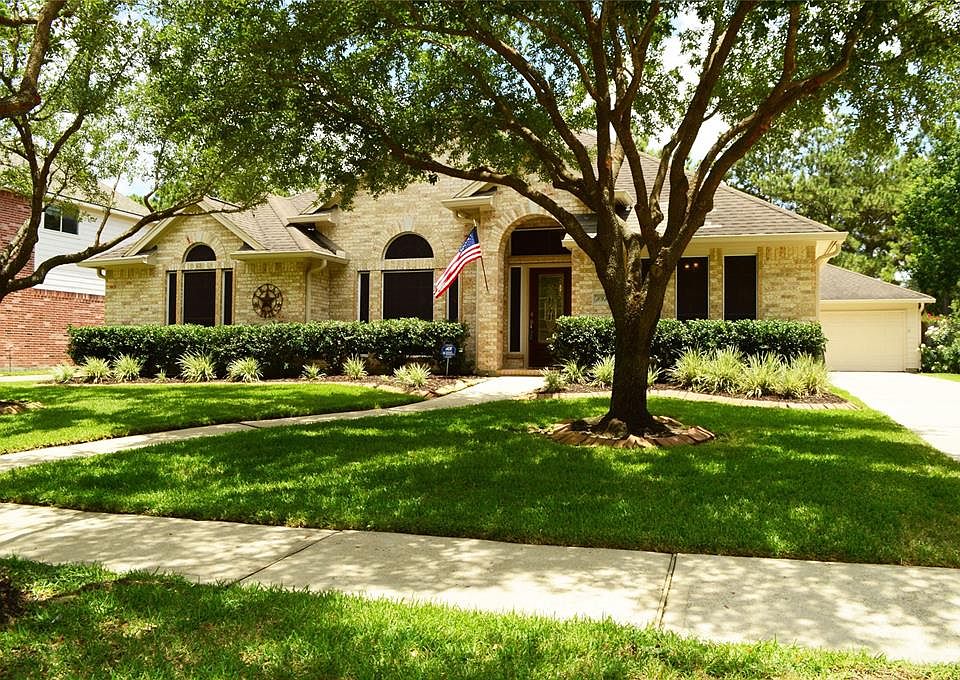 1st image of 10910 Silverado Trace Dr
