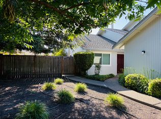 1211 Capri Way, Rohnert Park, CA 94928