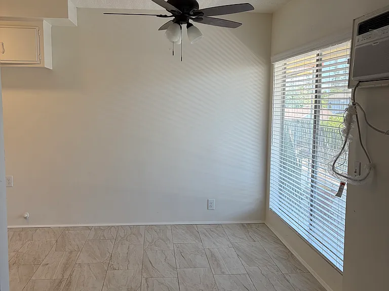 14117 Anderson St #6 — Photo 2