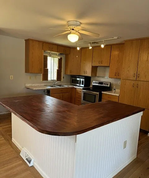 4 Iroquois Dr — Photo 2