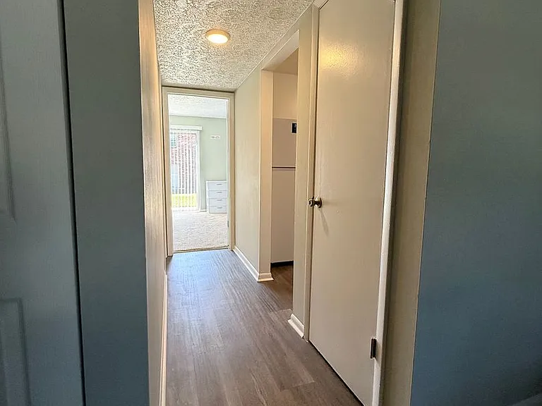 Kingstown Apartments — Photo 3