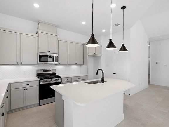 2nd image of 12750 Grayson County Rd