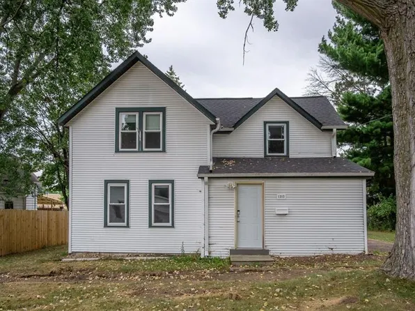 1315 11th Street, Menomonie, WI 54751