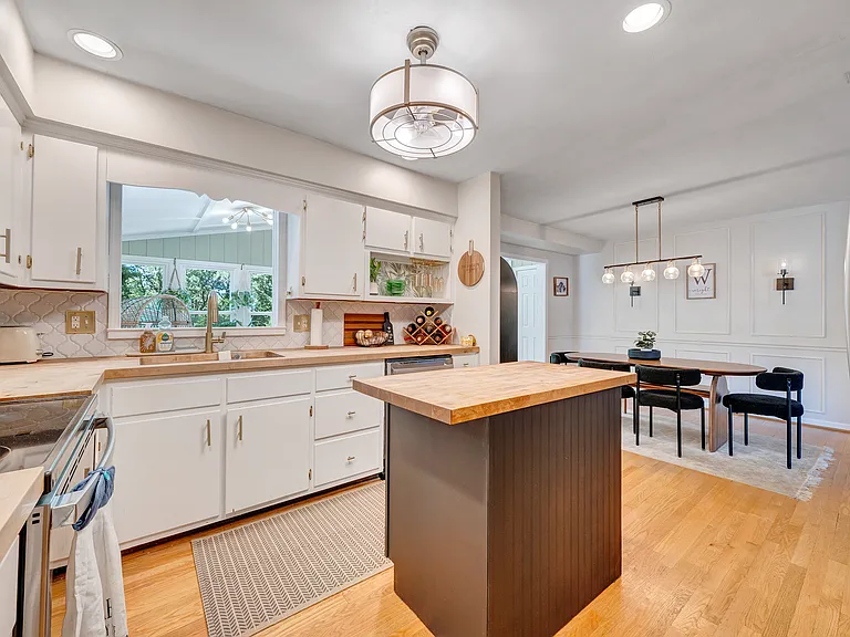 621 Aragona Dr — Photo 28