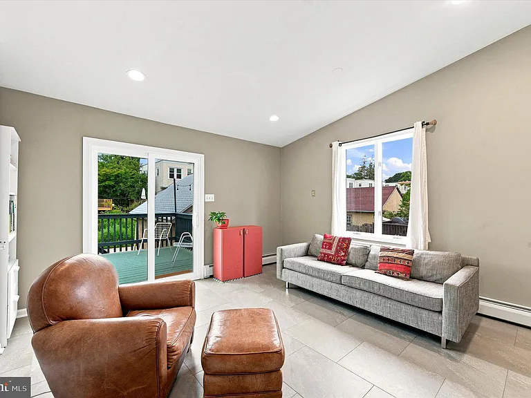 610 Woodcrest Ave — Photo 14