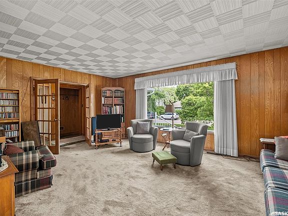 5th image of 405 21st STREET W