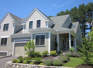 17 Courtyard Pl, Lexington, MA 02420