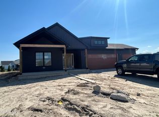 5048 Magnolia Dr, Oregon, OH