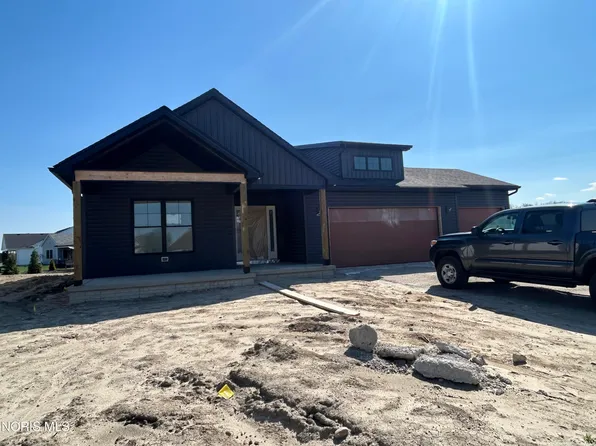 5048 Magnolia Dr, Oregon, OH 43616