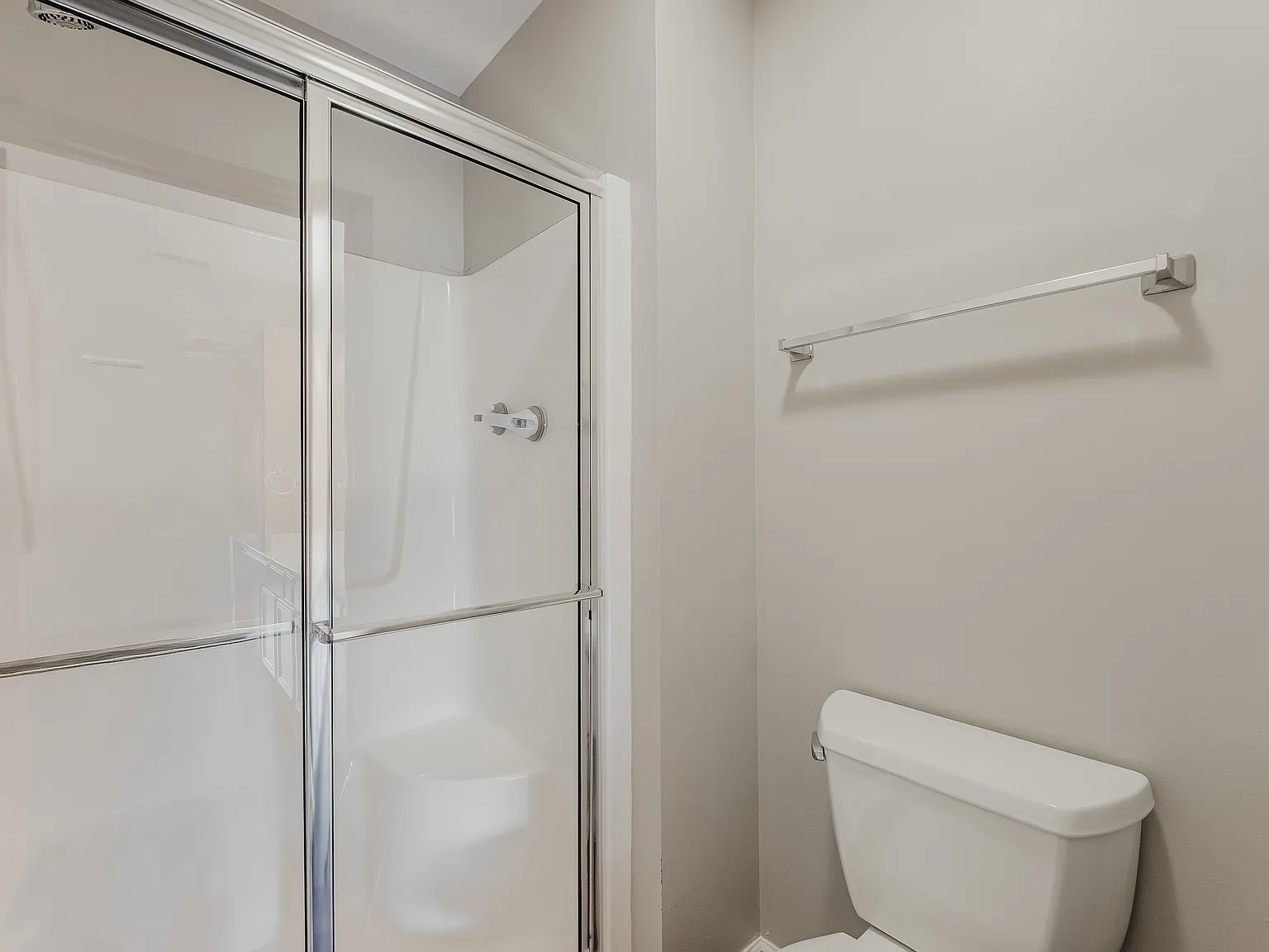 2 bed, 1237 sqft, $2,500 — Photo 2