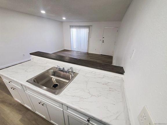 3rd image of 5754 University Ave