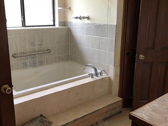 3rd image of 9802 Paseo Lobo