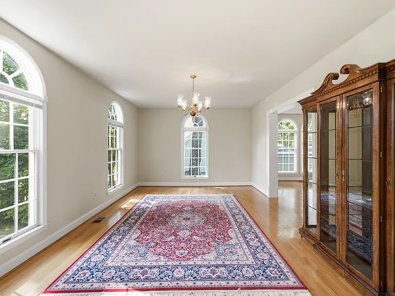 2725 Oldewood Dr — Photo 13