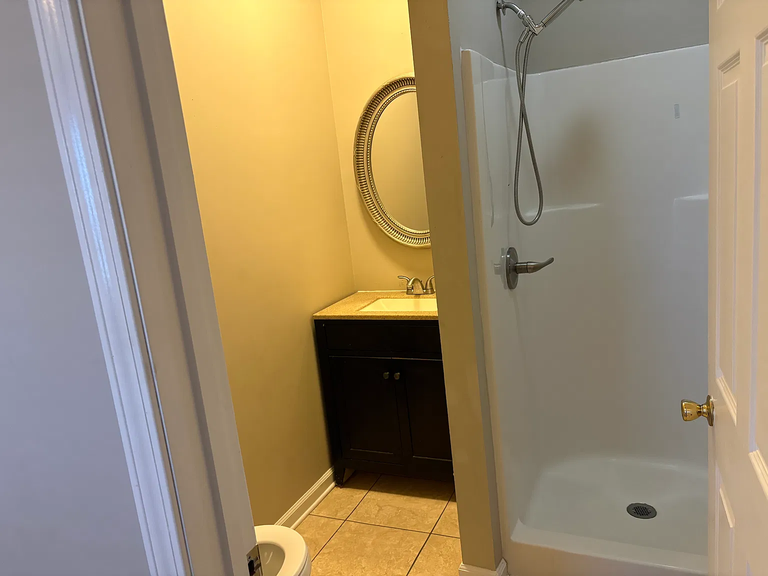 3 bed, 1000 sqft, $1,250 — Photo 2