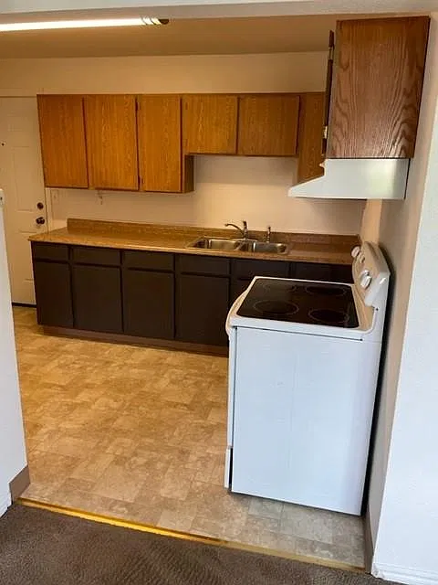 7-400 W 11th Ave — Photo 1