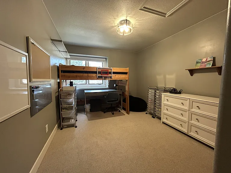 1035 Ashford Ct — Photo 24