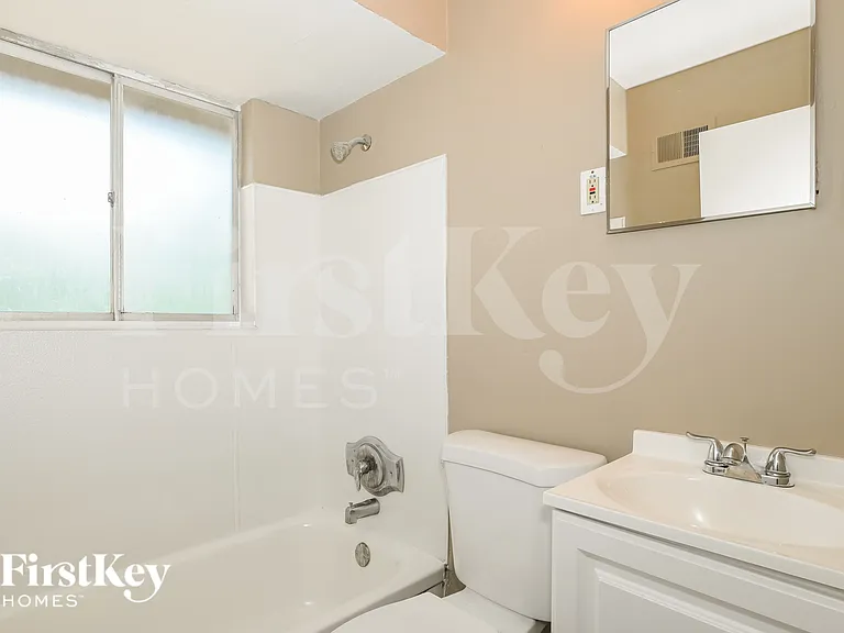 170 Calbreath Ct — Photo 9