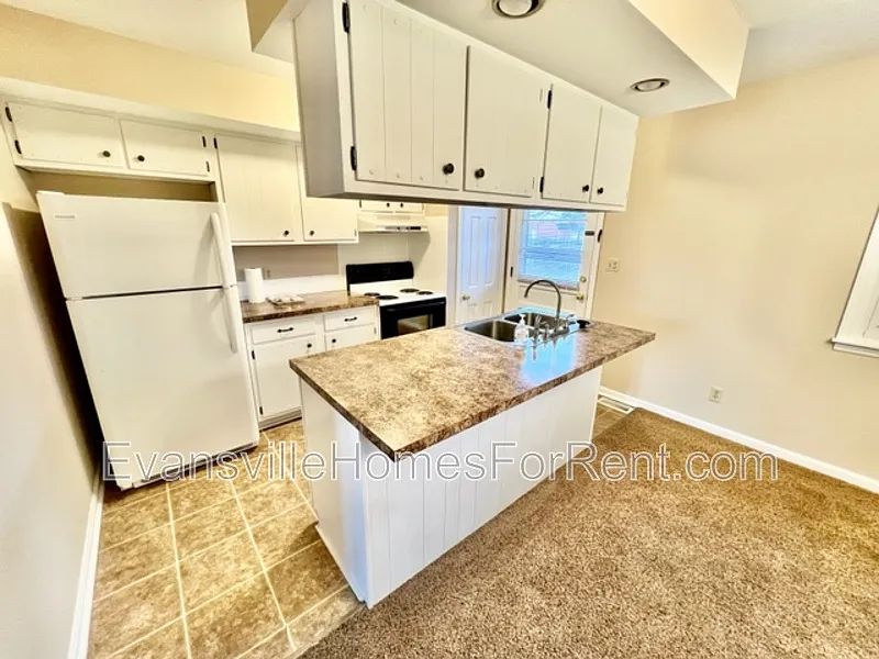 3 bed, 2.0 bath, 1433 sqft, $1,750 — Photo 3