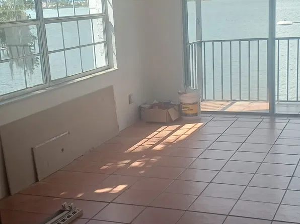 118 S Halifax Ave APT 301, Daytona Beach, FL 32118