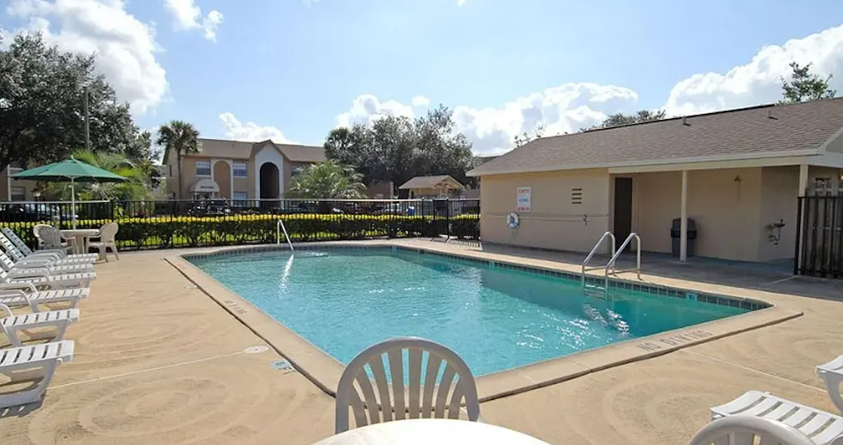 Spring Garden Apartments — Photo 1