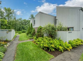 3 Honeysuckle Ln UNIT 3, Ridgefield, CT 06877