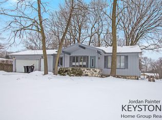 2249 Highlander Dr SE, Kentwood, MI 49508