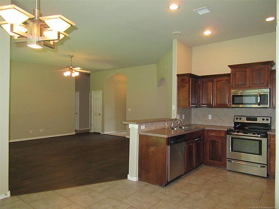 3rd image of 2512 S 6th St S