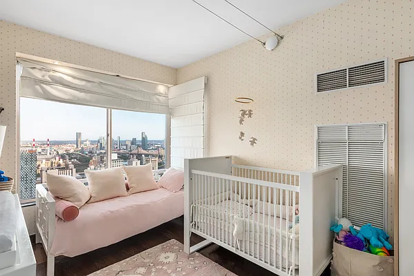 Sold by Douglas Elliman | media 20