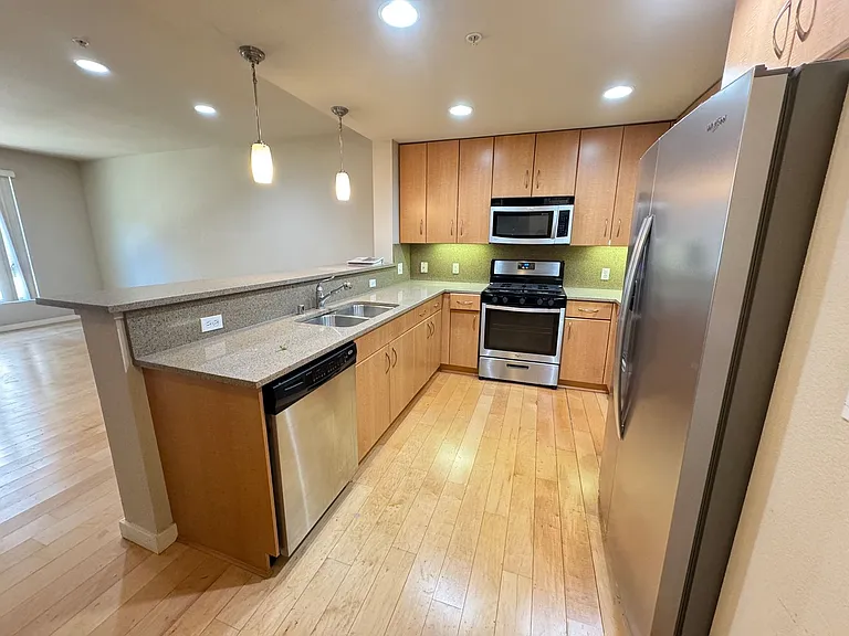1511 Jefferson St #218 — Photo 5