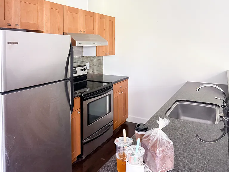 1610 Belmont Ave #306 — Photo 9